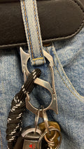 Cutthroat Carabiner