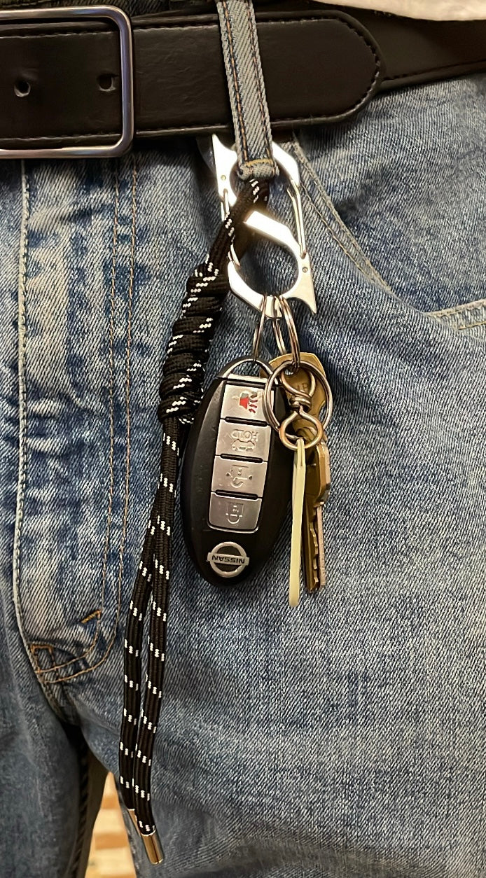 Cutthroat Carabiner
